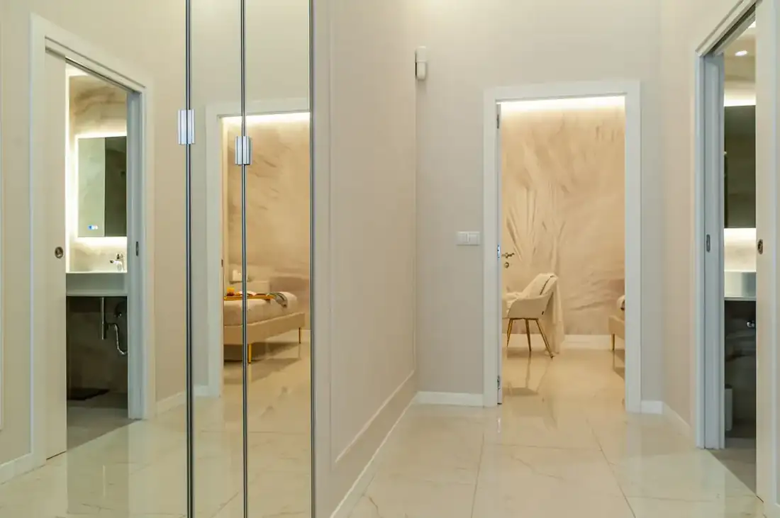 Hallway with mirrored wardrobe